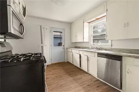Kitchen - 808 Beverly, Harrison, AR 72601 photo 1 of 2