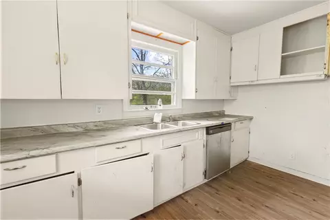 Kitchen - 808 Beverly, Harrison, AR 72601 photo 2 of 2