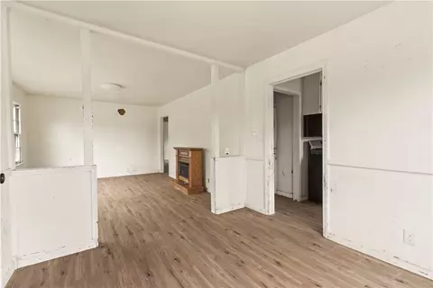 Living - 808 Beverly, Harrison, AR 72601 photo 1 of 3