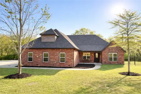 508 Candlelight Cir, Springdale, AR 72762