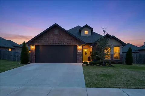 5520 Clear Springs Ave, Springdale, AR 72762