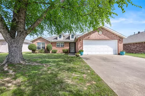 3900 SW Carriageway Ave, Bentonville, AR 72712