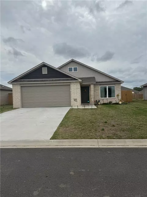 17 Fallen Oak Dr, Conway, AR 72032