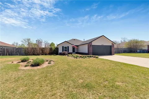 1306 White River Rd, Elkins, AR 72727