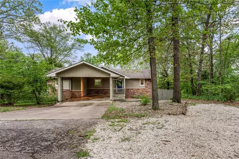 29 Enfield Dr, Bella Vista, AR 72715