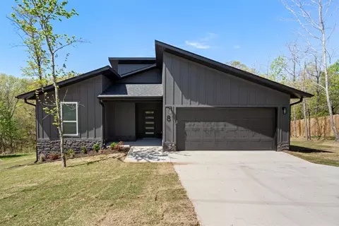 8 Roxburgh Ln, Bella Vista, AR 72715