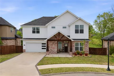 304 SW Gunison Cv, Bentonville, AR 72712