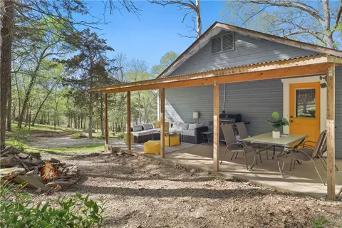 Exterior - 18659 Eagle Bend Rd, Springdale, AR 72764 photo 5 of 12
