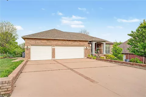 3 Sable Dr, Bella Vista, AR 72715