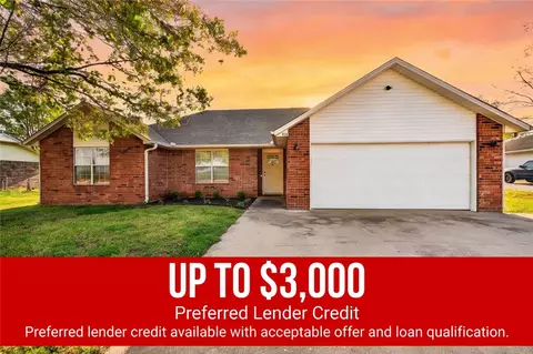 703 Ditmars Rd, Prairie Grove, AR 72753