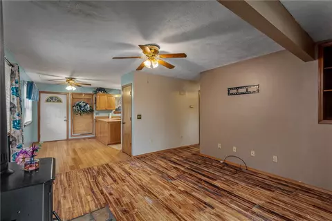 Living - 29116 Nottinghill Dr, Shell Knob, MO 65747 photo 3 of 3