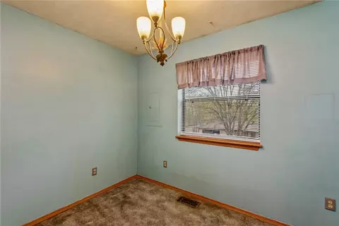 Bedroom - 29116 Nottinghill Dr, Shell Knob, MO 65747 photo 1 of 3
