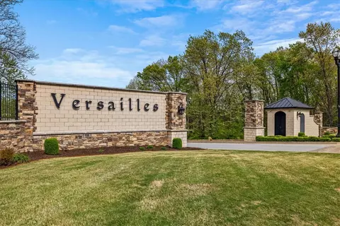 1484 Le Chesnay Dr, Centerton, AR 72719