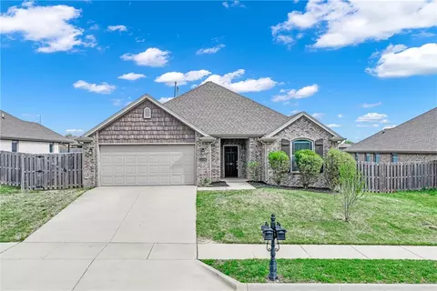 1120 Gardenia St, Centerton, AR 72719