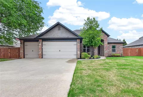 6201 Tumbler Rdg, Rogers, AR 72758