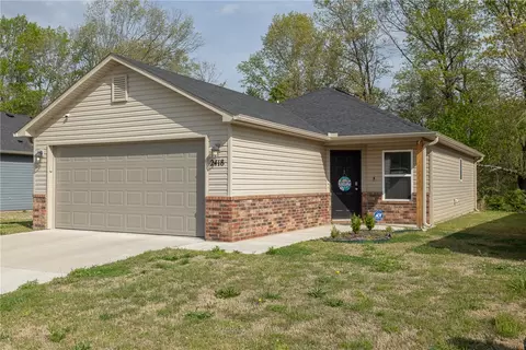 2418 S Ouachita Dr, Fayetteville, AR 72701