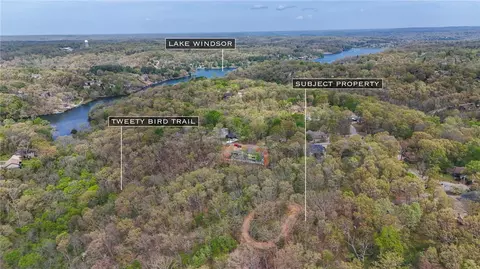 9 Felton Ln, Bella Vista, AR 72715