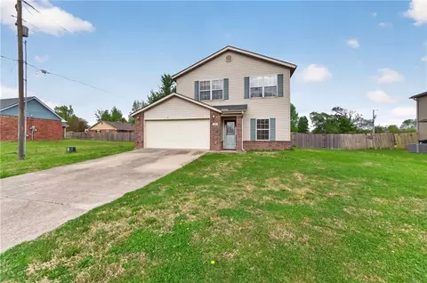 2303 S 13th St, Rogers, AR 72758