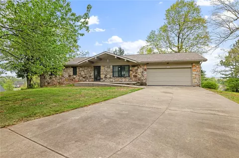 1737 Cottonwood Ct, Harrison, AR 72601