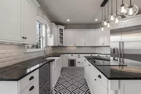 Kitchen - 3028 Willow Bend Cir, Springdale, AR 72762 photo 1 of 3