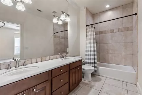 Bath - 3028 Willow Bend Cir, Springdale, AR 72762 photo 6 of 6