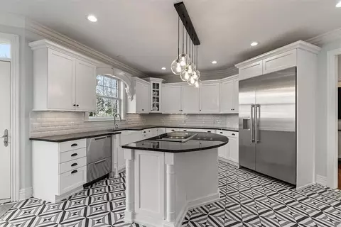 Kitchen - 3028 Willow Bend Cir, Springdale, AR 72762 photo 3 of 3