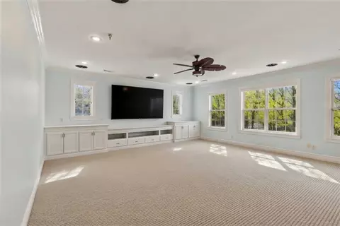 Living - 3028 Willow Bend Cir, Springdale, AR 72762 photo 8 of 8
