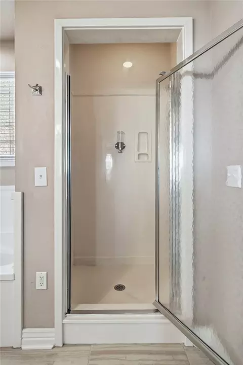 Bath - 3473 Grapevine Dr, Springdale, AR 72762 photo 2 of 4