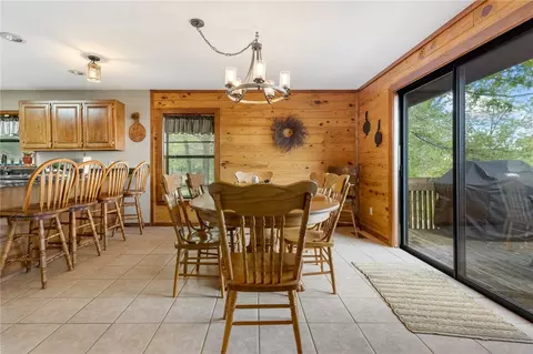 Dining - 8283 Ar-43 Hwy, Compton, AR 72624 photo 1 of 2