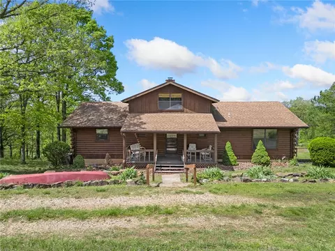 Exterior - 8283 Ar-43 Hwy, Compton, AR 72624 photo 1 of 11