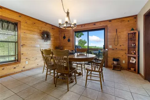 Dining - 8283 Ar-43 Hwy, Compton, AR 72624 photo 2 of 2
