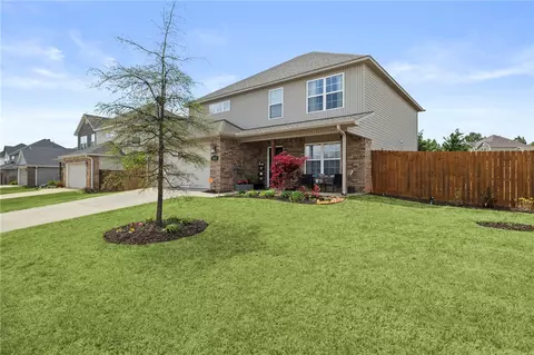414 Driftwood St, Lowell, AR 72745