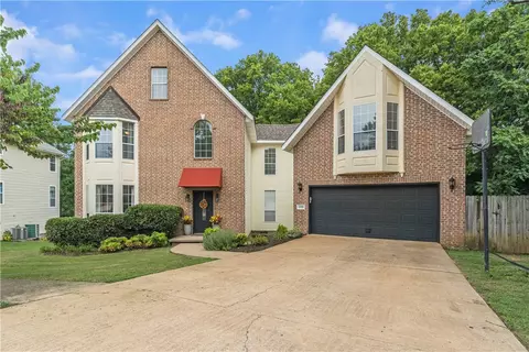 1690 N Stardust Ln, Fayetteville, AR 72701