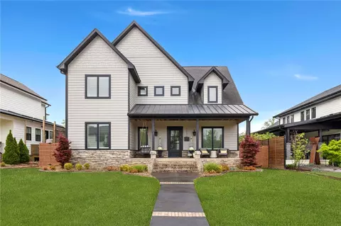 722 NE 2nd St, Bentonville, AR 72712