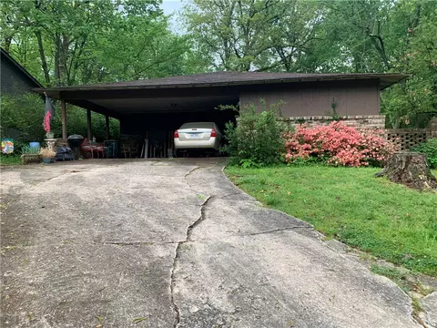 1637 E Hammond St, Fayetteville, AR 72701