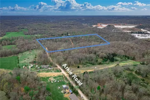 11925 Arkie Rd, Rogers, AR 72756