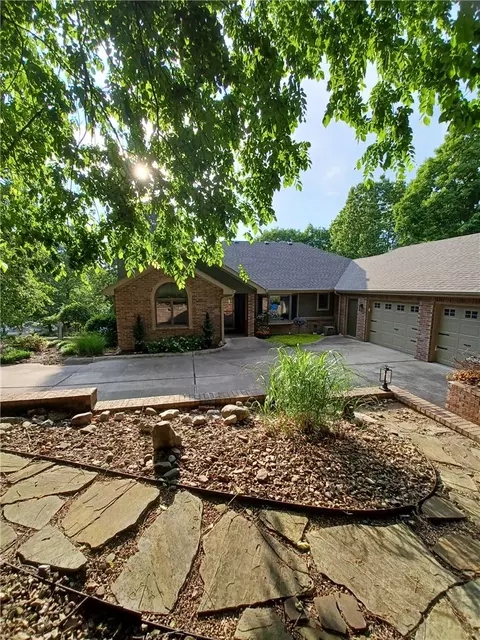 59 Churchill Dr, Bella Vista, AR 72715