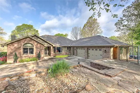 59 Churchill Dr, Bella Vista, AR 72715