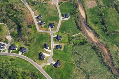 2701 NE Waterfall Ave, Highfill, AR 72713