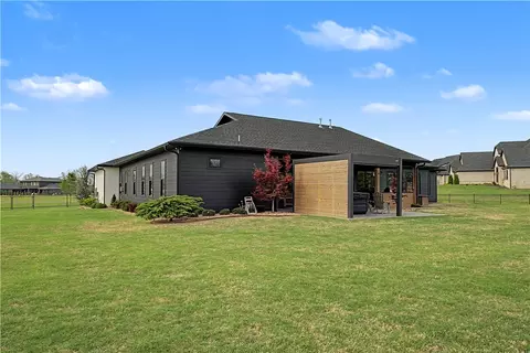 Exterior - 1750 Westend Ave, Centerton, AR 72719 photo 6 of 10
