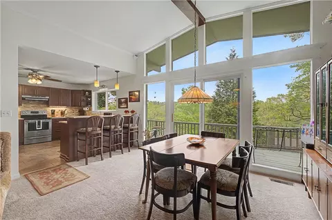 22 Tamworth Cir, Bella Vista, AR 72715