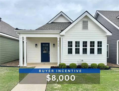 905 NE Heights Ln, Bentonville, AR 72712