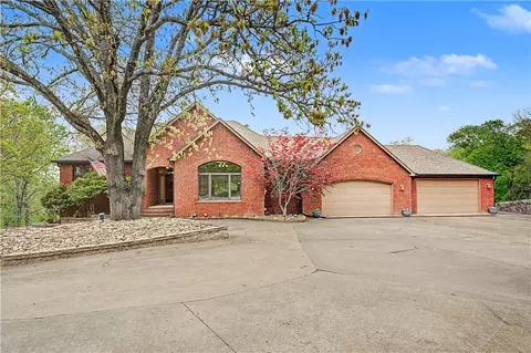 9364 Everest Pl, Rogers, AR 72756