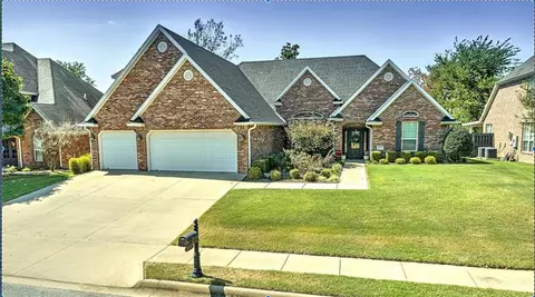 5073 S Strathmore Station Dr, Rogers, AR 72758
