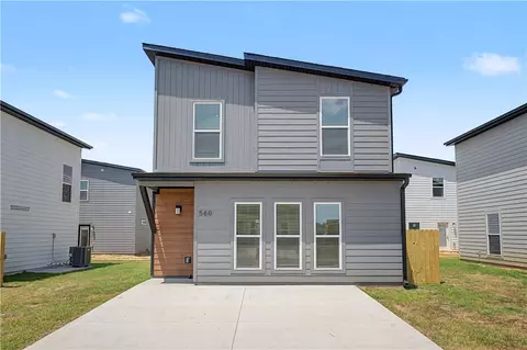 560 Solar St, Bentonville, AR 72713
