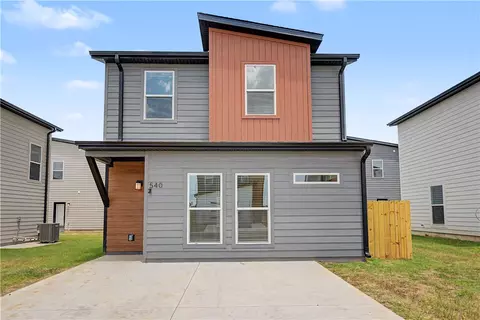 540 Solar St, Bentonville, AR 72713