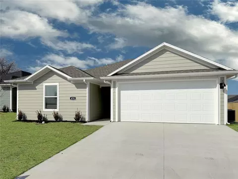570 Raegan St, Prairie Grove, AR 72753