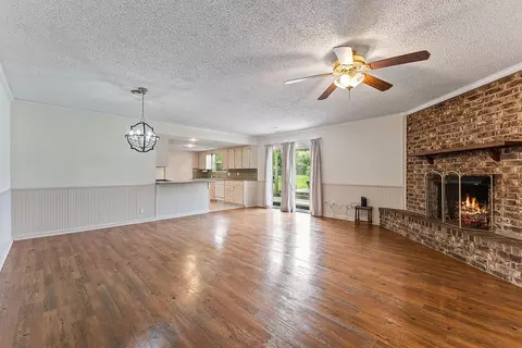 Living - 2106 Sandy, Springdale, AR 72762 photo 3 of 7