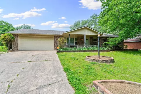 Exterior - 2106 Sandy, Springdale, AR 72762 photo 4 of 12
