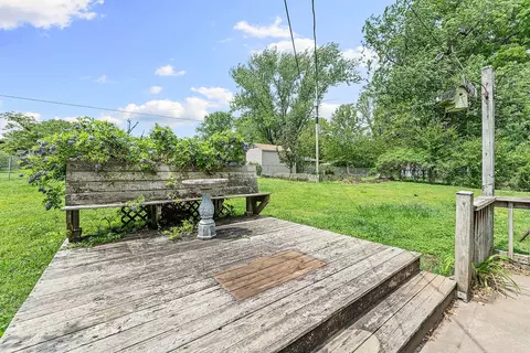 Exterior - 2106 Sandy, Springdale, AR 72762 photo 7 of 12